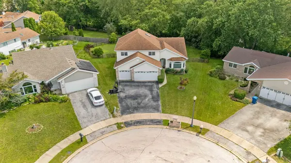 230 Lakeview CT, Steger, IL 60475