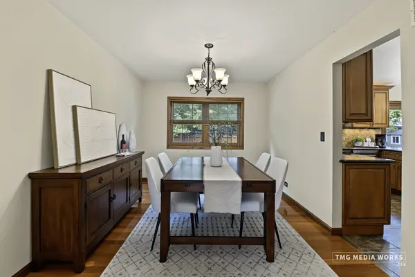 2820 Springdale CIR, Naperville, IL 60564