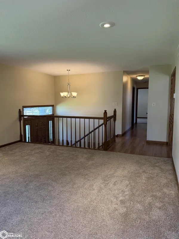 128 Deppe LN, Ottumwa, IA 52501