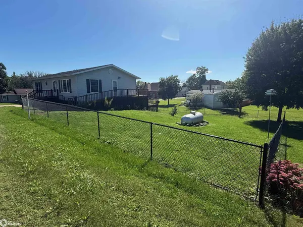 503 6Th ST, Bonaparte, IA 52620