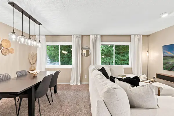 1711 Hickory Hill DR, Eagan, MN 55122
