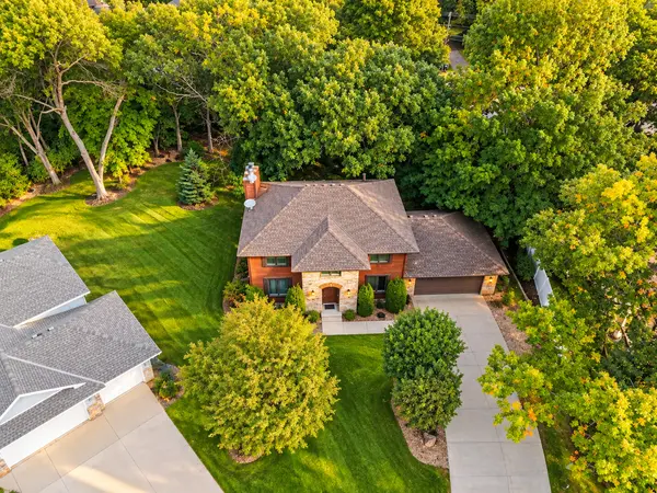 5262 Oxbow CT, Champlin, MN 55316
