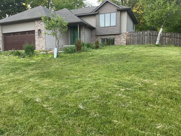 2916 Frank ST, Maplewood, MN 55109