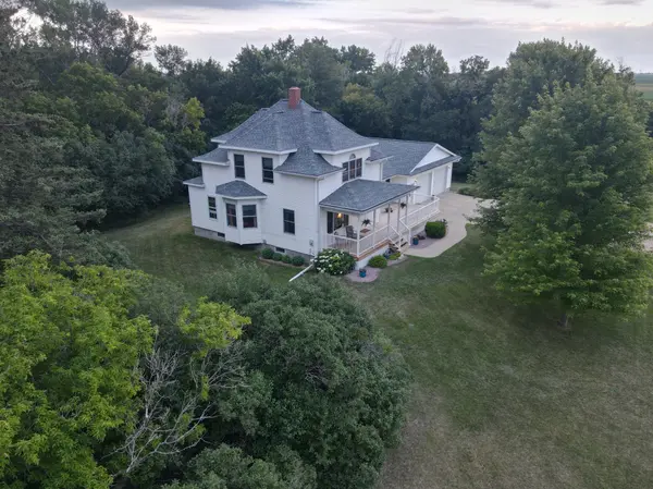 4060 50th AVE NW, Montevideo, MN 56265