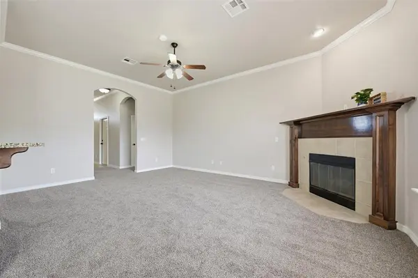 11640 SW 10th ST, Yukon, OK 73099