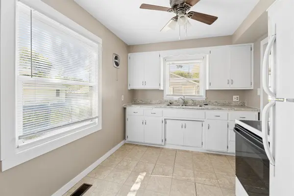 937 GAIL AVE, Neenah, WI 54956