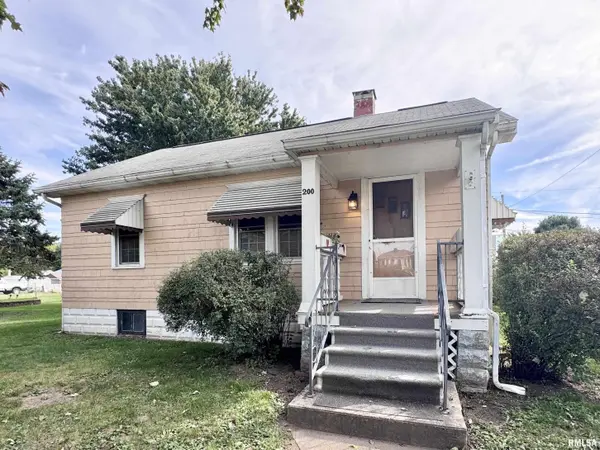 200 3RD ST, South Pekin, IL 61564