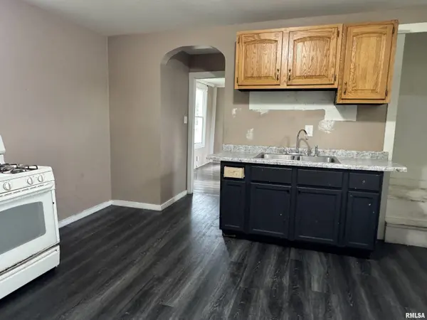 1009 W SMITH ST, Peoria, IL 61605