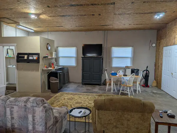 649 Blair Pond Rd, Winchester, TN 37398