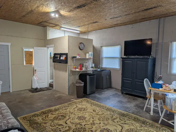 649 Blair Pond Rd, Winchester, TN 37398