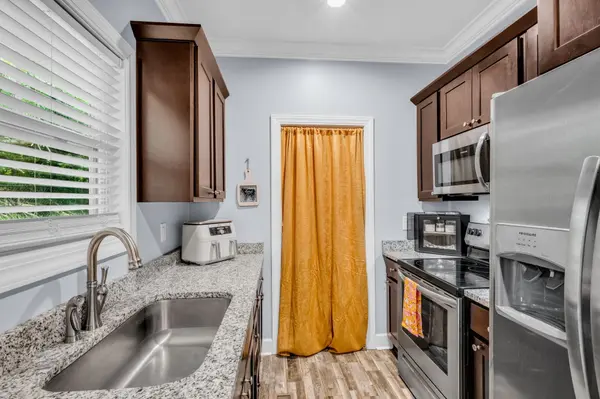 112 Holland Dr, Burns, TN 37029