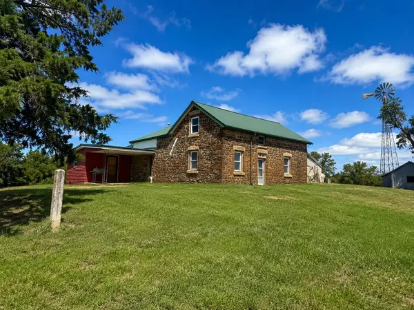 2978 E Deer Dr,  Beverly,  KS 67423