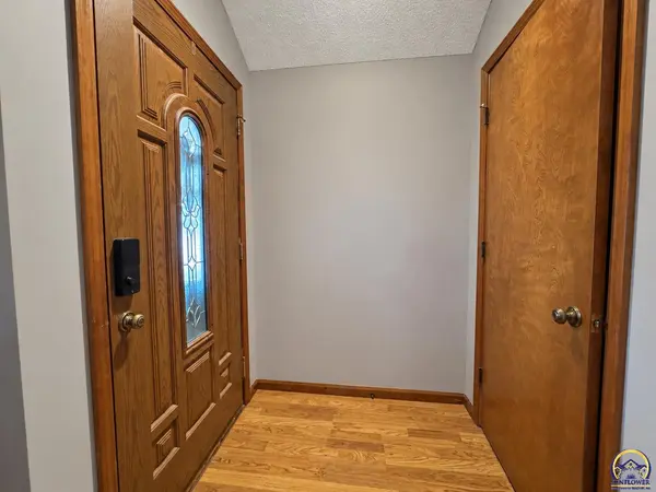 3626 SW Kiowa ST, Topeka, KS 66614