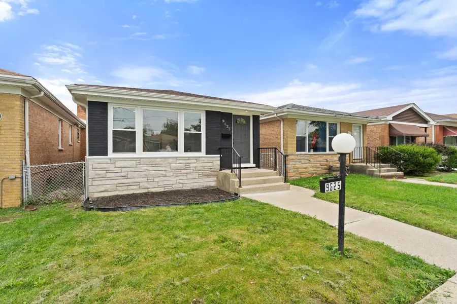 9625 S Lowe AVE, Chicago, IL 60628
