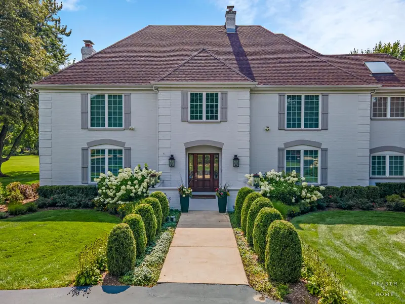 10 Corey DR, Barrington, IL 60010