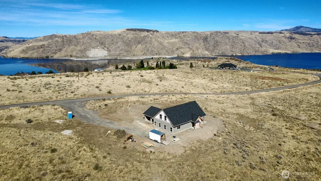 1675 Outer Range DR E, Grand Coulee, WA 99133