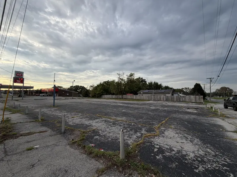 2301 W 7th ST, Joplin, MO 64801