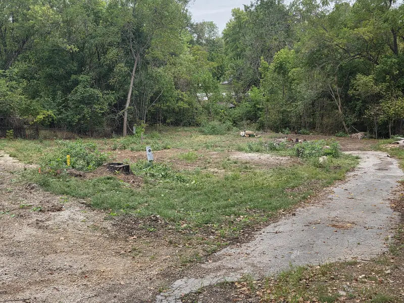 1631 W Valley CIR, Ozark, MO 65721