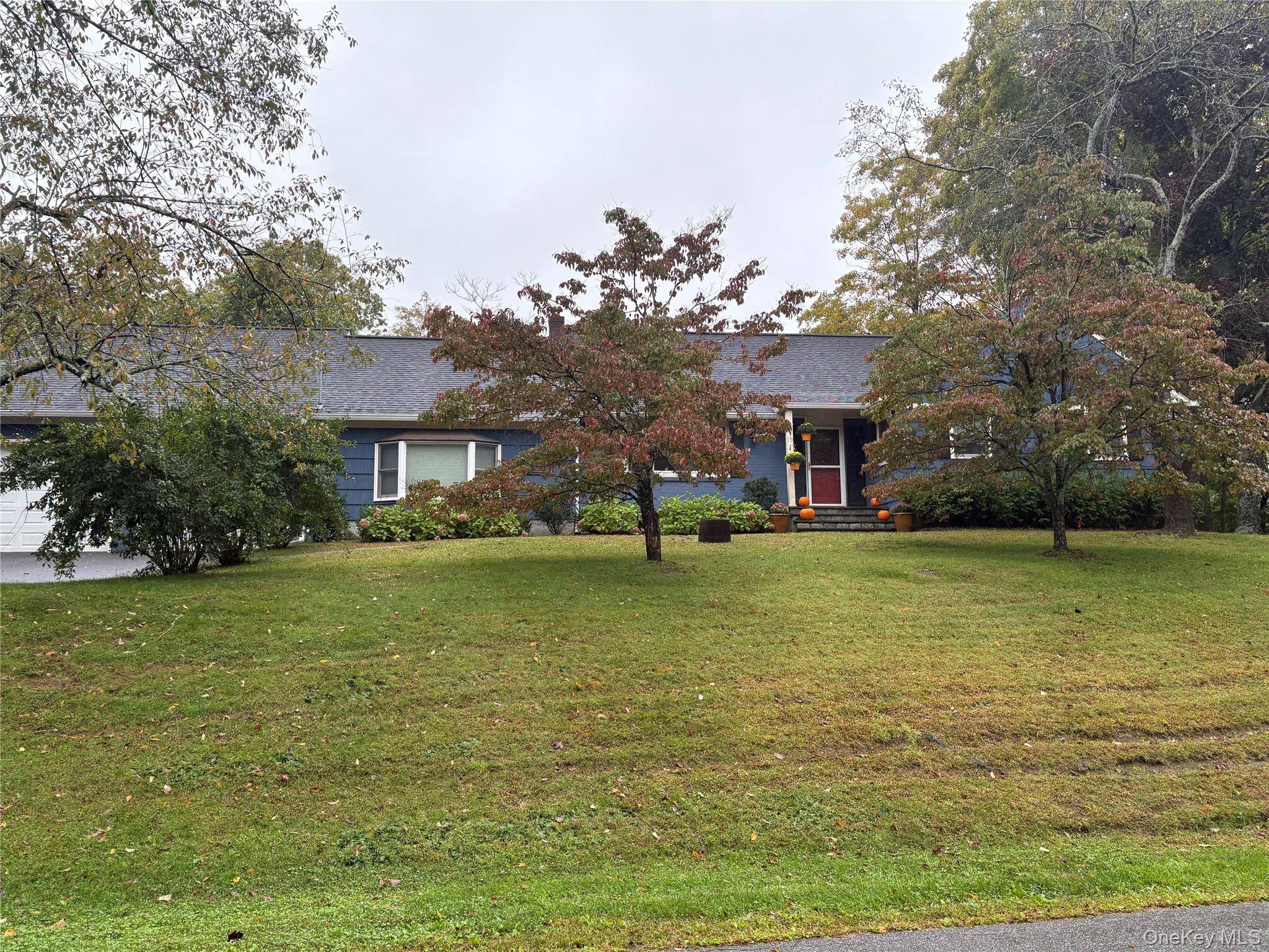 15 Garlen RD, Katonah, NY 10536