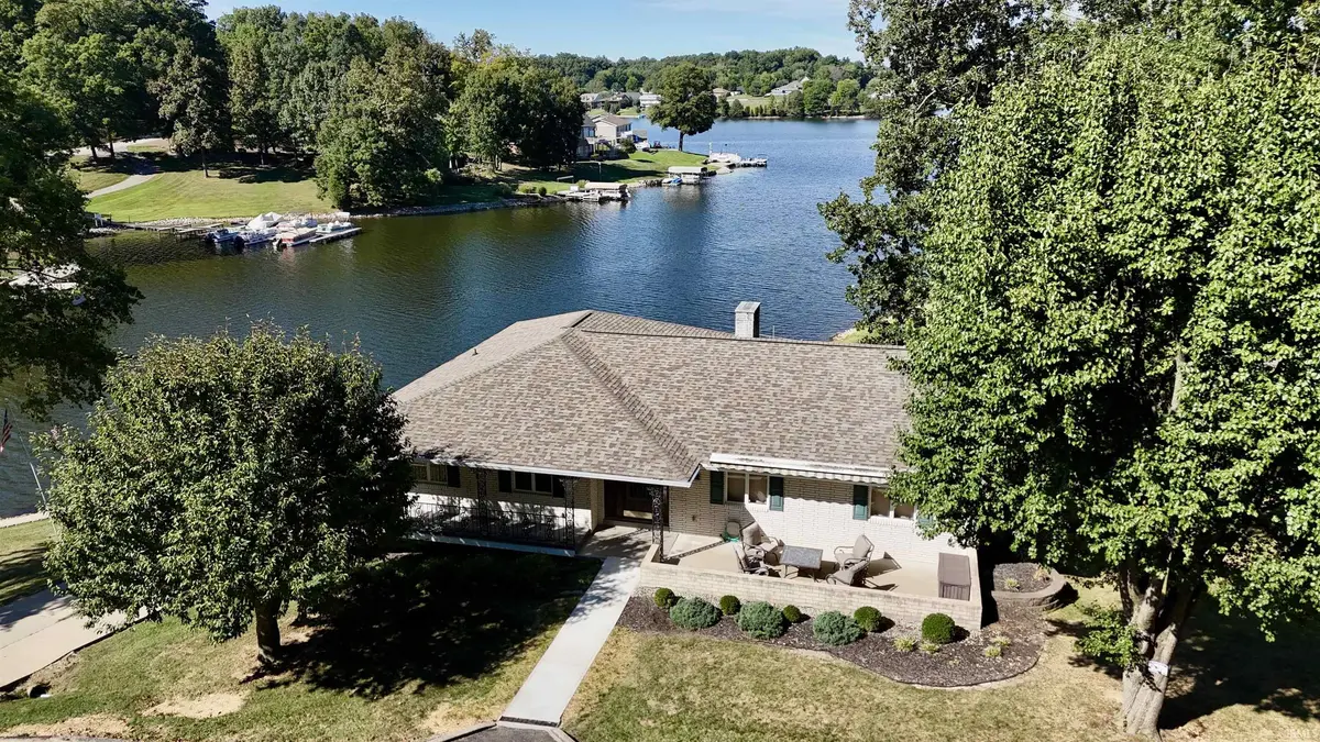 28 W Melchoir DR, Santa Claus, IN 47579-6140