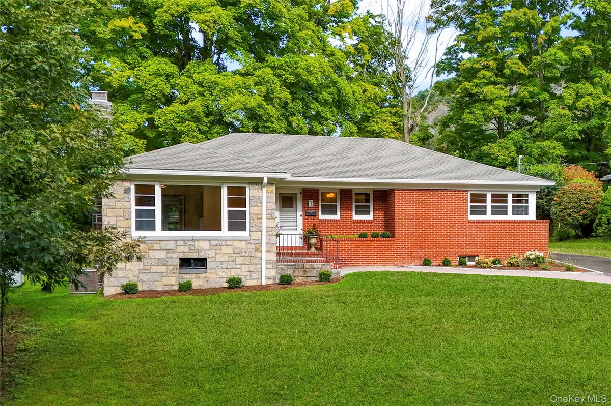 1 Craigside DR, Cold Spring, NY 10516