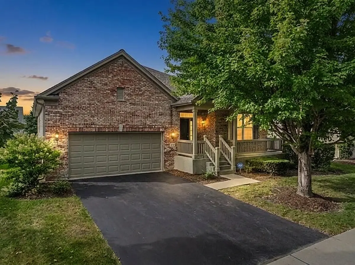2173 Sandpiper WAY, Elgin, IL 60124