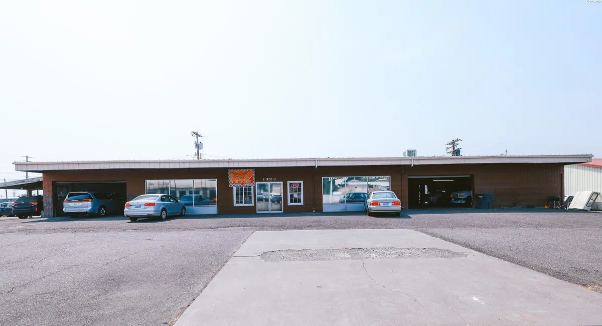 1520 W Lewis Street, Pasco, WA