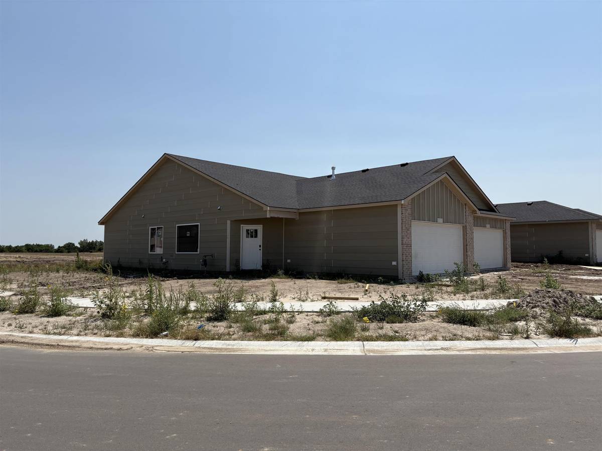 2904 S Denene St, Wichita, KS 67215