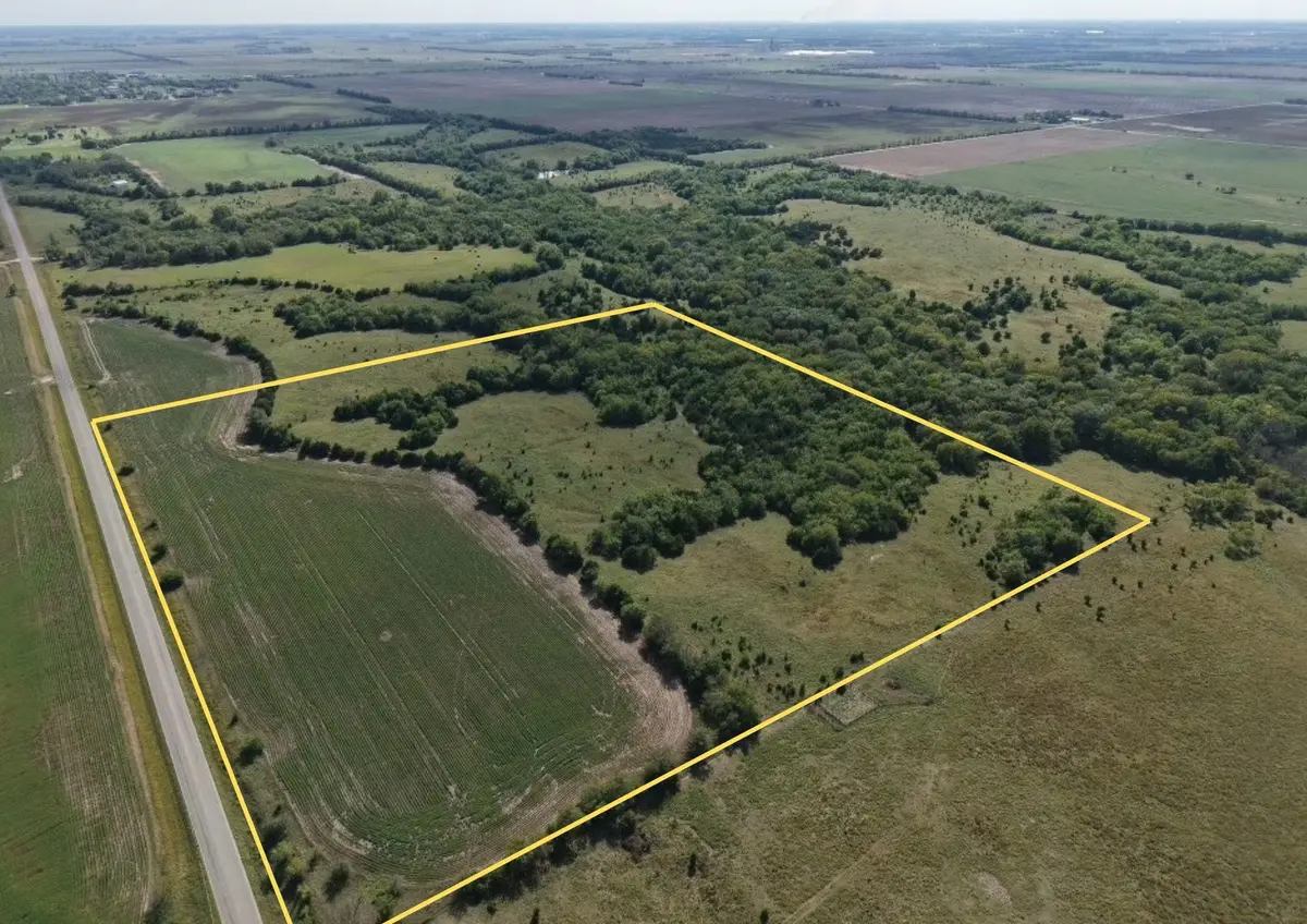 00000 27th Avenue, Canton, KS 67428