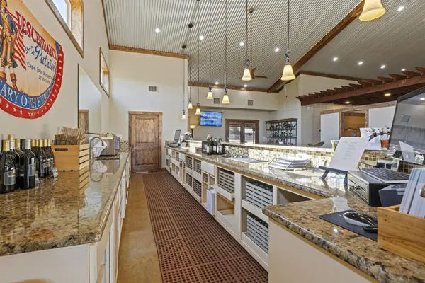 6009 E Us Highway 290, Fredericksburg, TX 78624