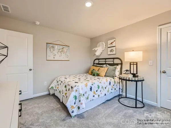1944 Sunflower CIR #BRD 37, Newton, NC 28658
