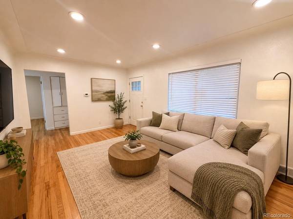 1671 Oswego, Aurora, CO 80010