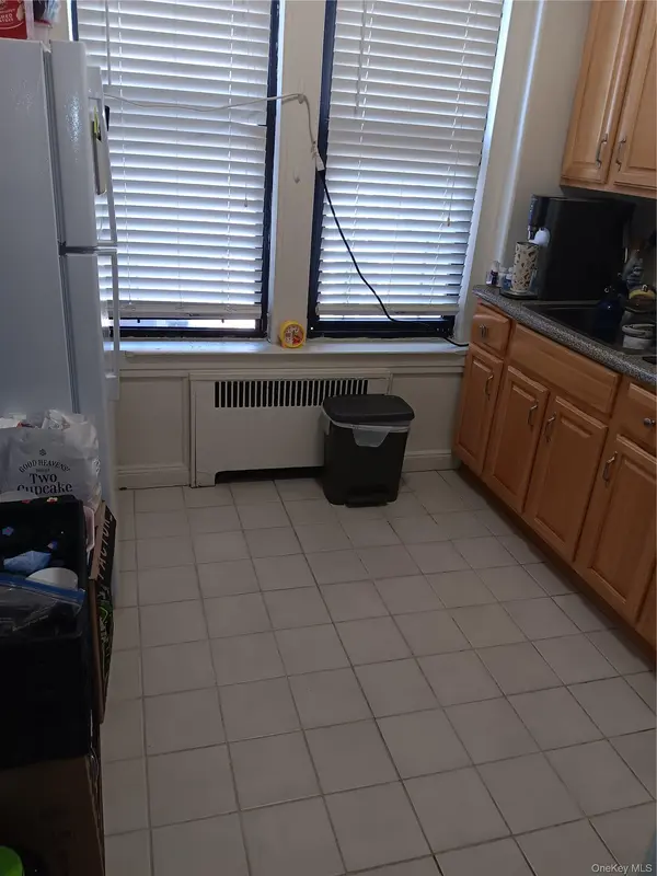 40-45 201 ST, Bayside, NY 11361