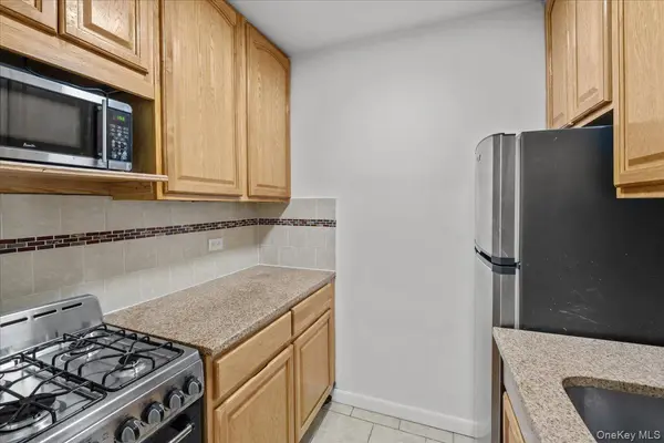 601 Kappock ST #6R, Bronx, NY 10463