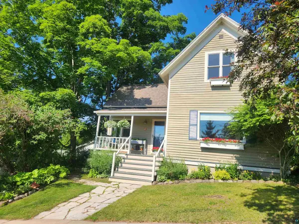 233 N 4th St,  Bayfield,  WI 54814