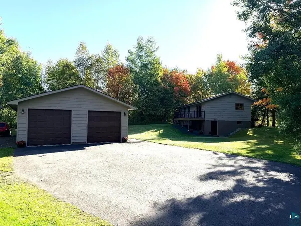 45 Randall Ave, Esko, MN 55733