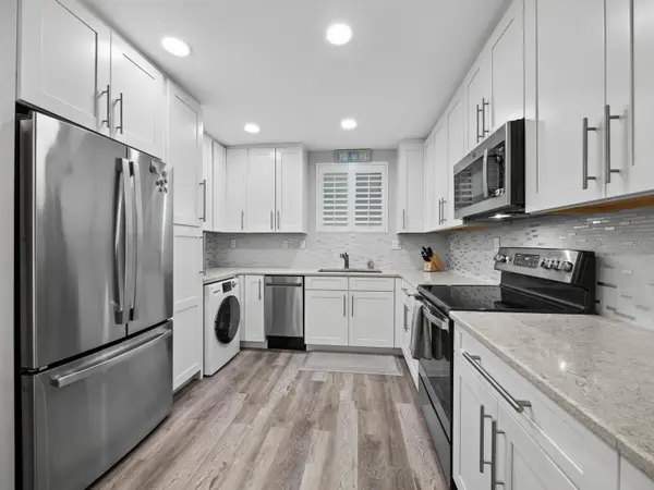 500 S WASHINGTON DR #19B, Sarasota, FL 34236