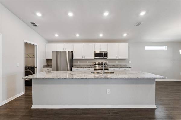 1373 MEZZAVALLE WAY, Auburndale, FL 33823