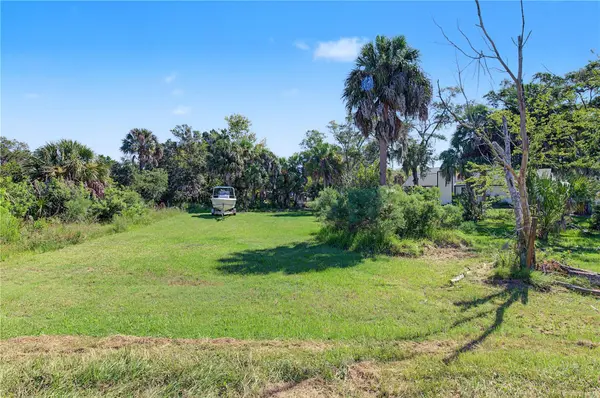 10933 W FORT ISLAND TRL, Crystal River, FL 34429