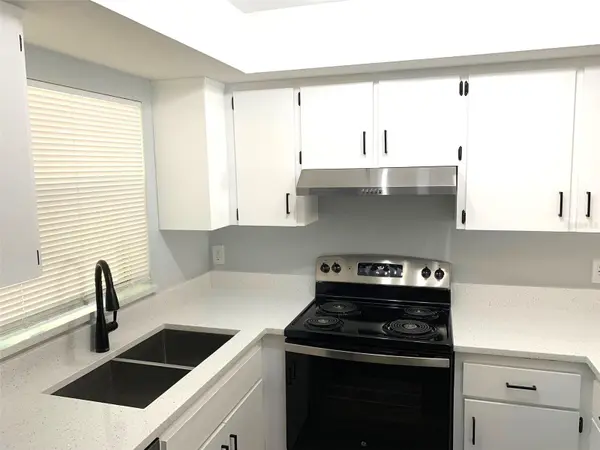 5647 59TH WAY N, St Petersburg, FL 33709
