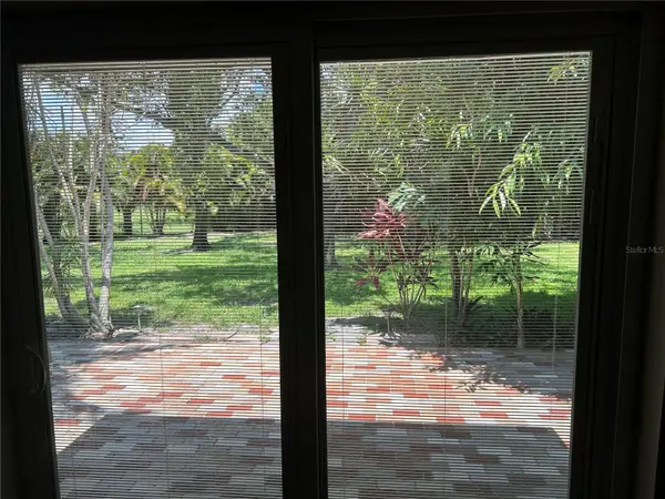 6128 16TH LN NE, St Petersburg, FL 33703