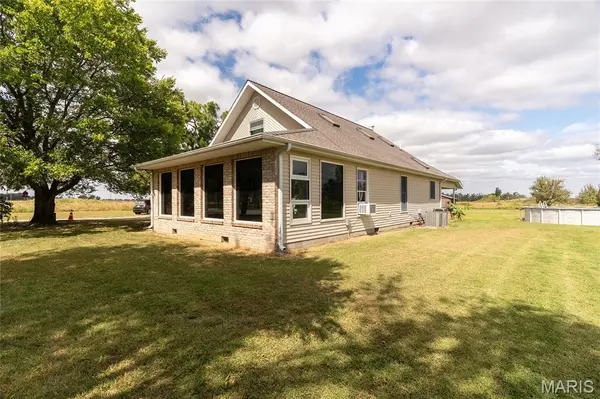 950 Cook, Eldorado, IL 62930