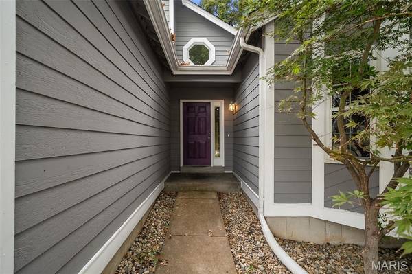 1843 Strawberry Ridge DR, Ballwin, MO 63021