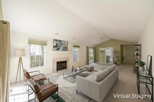 530 Park Barrington WAY, Barrington, IL 60010