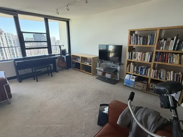 1560 N Sandburg TER #2808J, Chicago, IL 60614