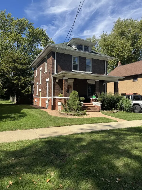 527 Watson ST, Aurora, IL 60505