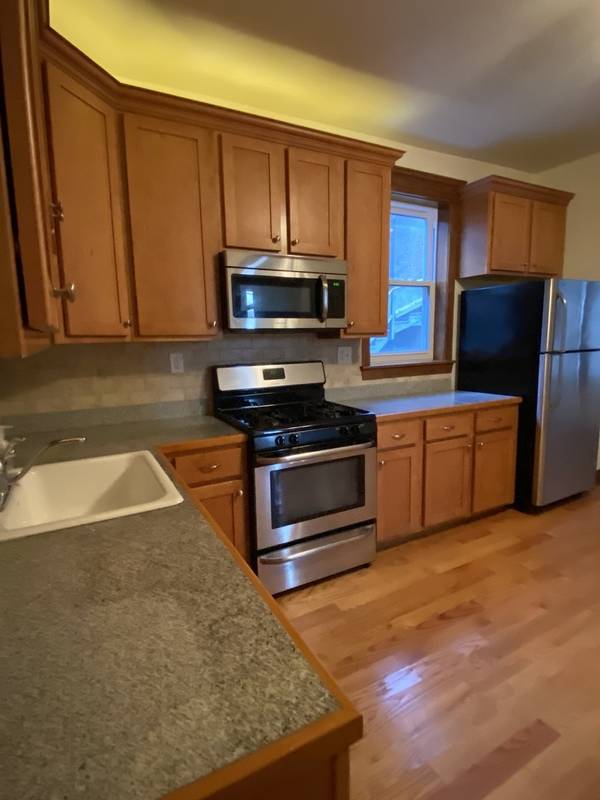 3304 N Albany AVE, Chicago, IL 60618