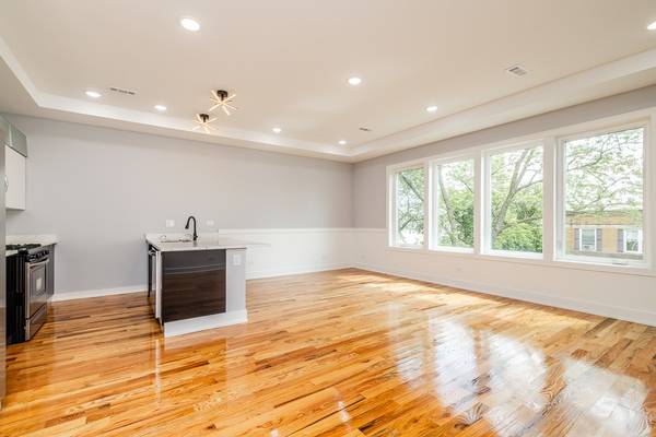 6334 S Langley AVE #3, Chicago, IL 60637