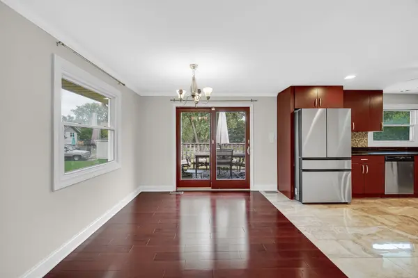 515 Falmouth LN, Schaumburg, IL 60193
