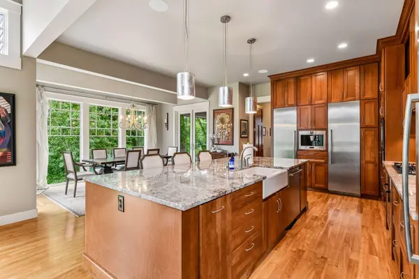 2224 Portico GN, Wayzata, MN 55391